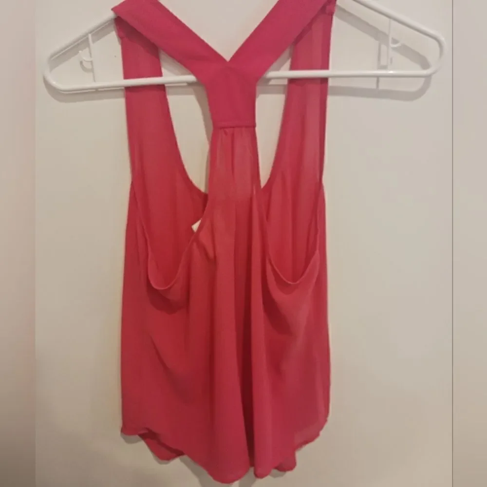 New with tags Style Loft Pink Cropped Tank Top